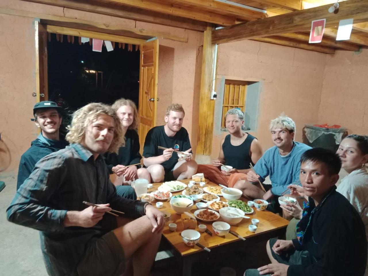 Hoang Nam Homestay Quan Ba Pokoj fotografie